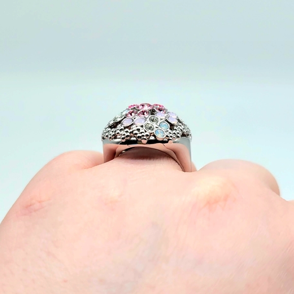 Swarovski Pink and Diamond Crystal Bubble Dome Statement Ring, NWT and BLUE BOX - Picture 4 of 10
